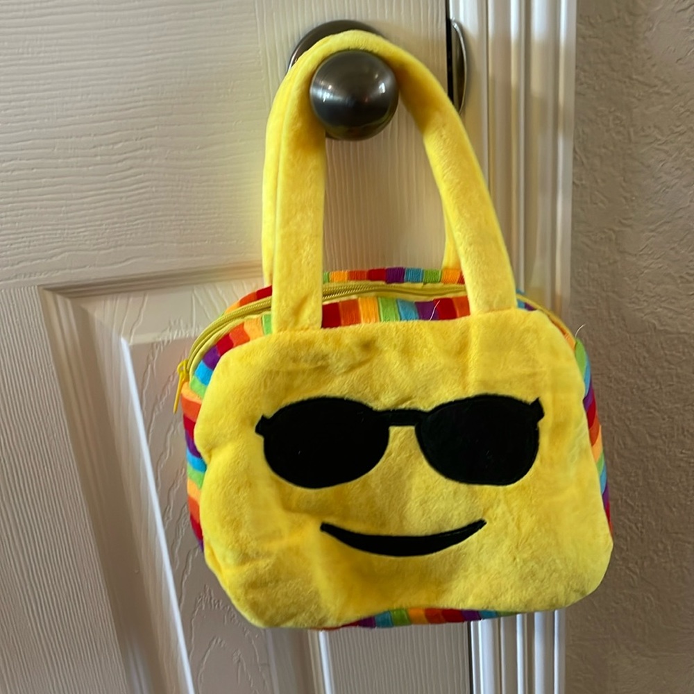Girl’s Emoji sunglasses purse/bag for summer & beach